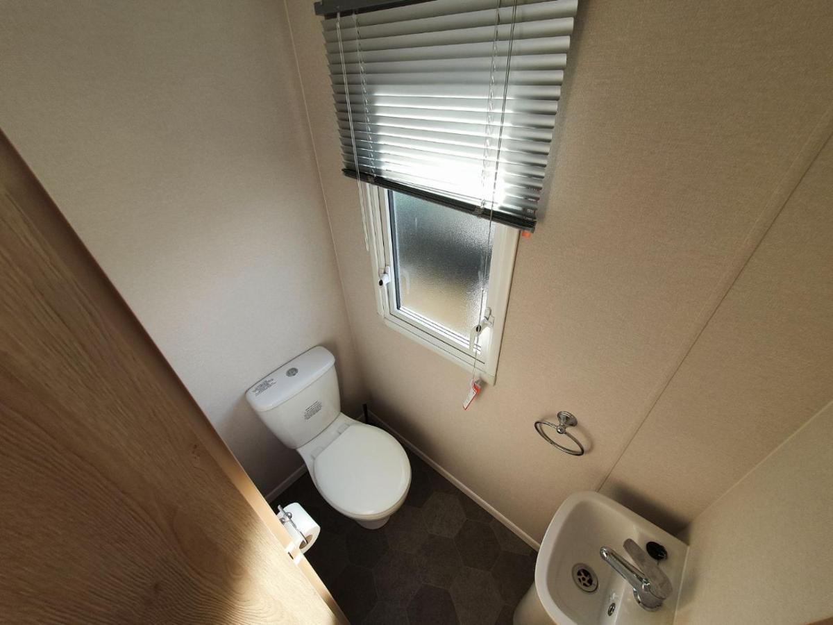 Escape City Caravan Lytchett Minster Eksteriør bilde