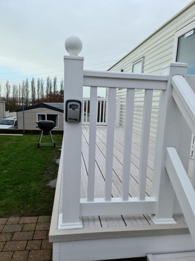 Escape City Caravan Lytchett Minster Eksteriør bilde