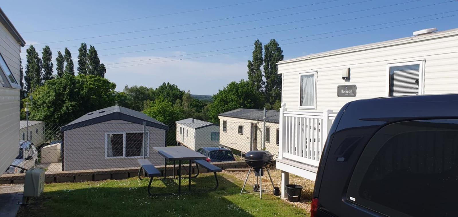 Escape City Caravan Lytchett Minster Eksteriør bilde